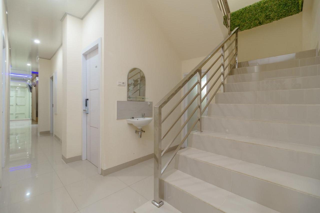 Reddoorz Plus Near Rs Rk Charitas 2 Palimbão Exterior foto